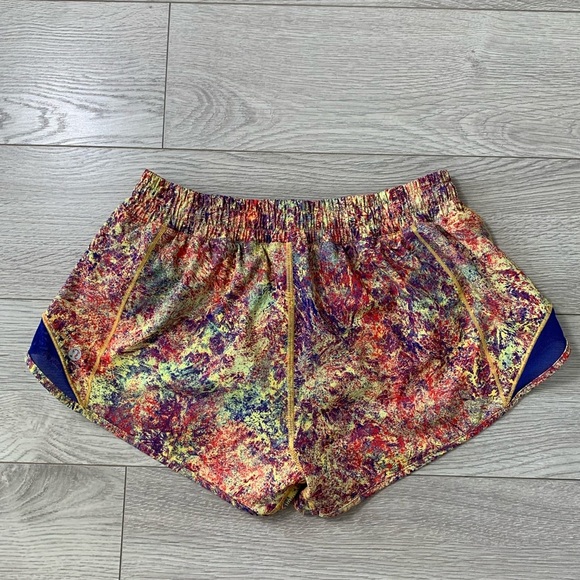 Lululemon Seawheeze 2019 Hotty Hot Shorts 4” - Picture 2 of 9
